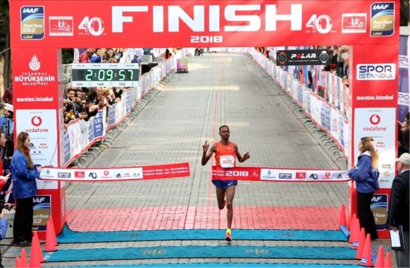 İstanbul Maratonu’nda çifte rekor