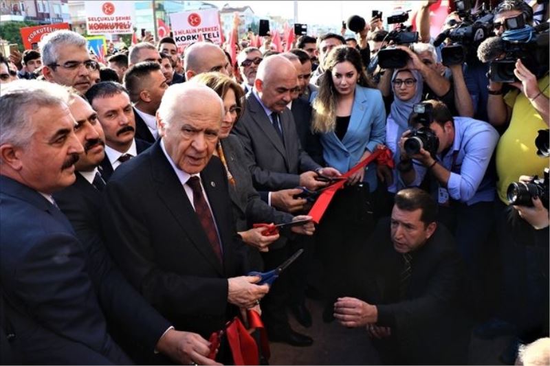 Bahçeli Antalya’da partisinin il binasını açtı