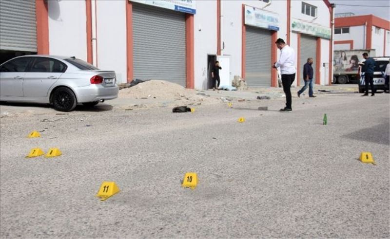 Adana’da sokak ortasında çatışma: 1 ölü, 4 yaralı 