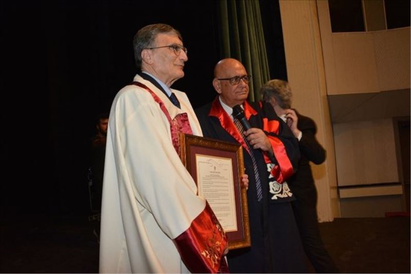 Aziz Sancar’a Fahri Profesörlük unvanı verildi
