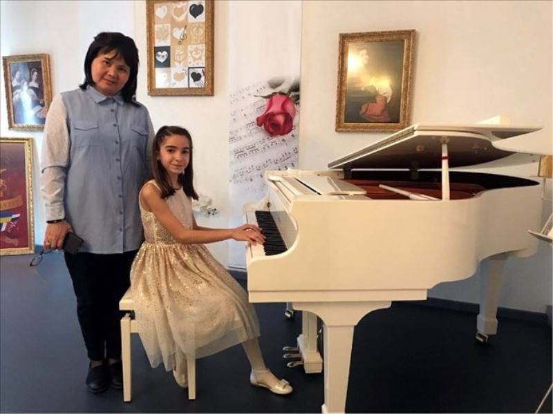 Manisalı minik piyanist Almanya’da birinci oldu