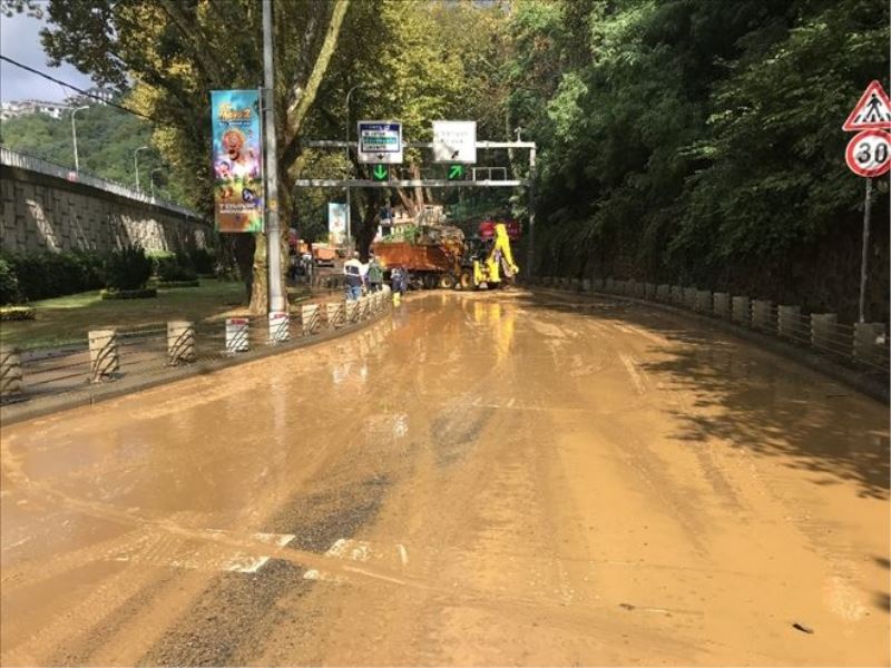Sarıyer Çayırbaşı tüneli aşırı yağış nedeniyle kapatıldı 
