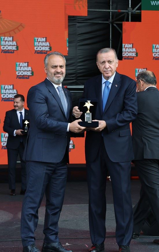 Bursa’ya ‘burs’ ödülünü Cumhurbaşkanı Erdoğan verdi