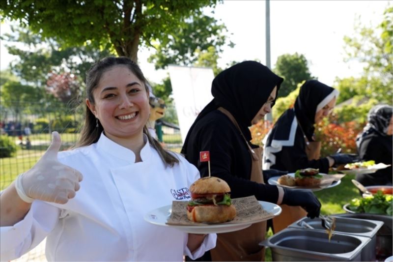 İnegöl´de Türk Mutfağı Haftası gençlerle kutlandı