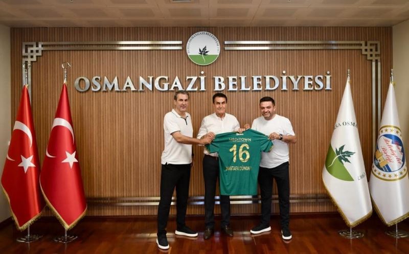 Bursaspor’dan Osmangazi Belediye Başkanı Mustafa Dündar’a ziyaret
