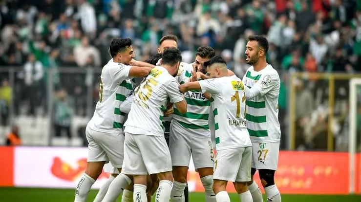 Bursaspor kazanmasını bildi 2-1