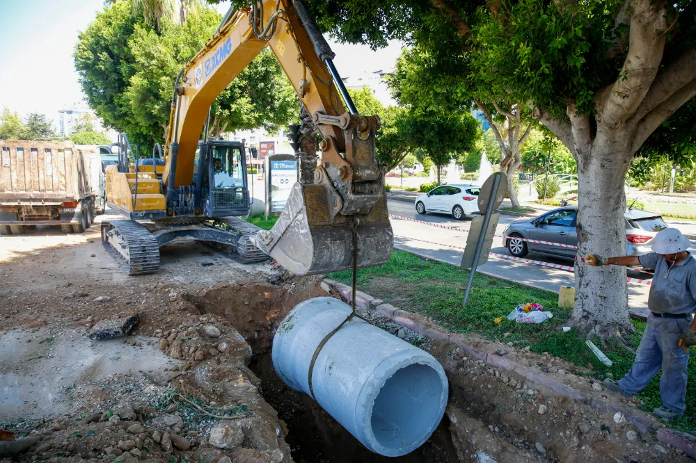 Antalya Şirinyalı’daki yağmur suyu sorunu çözülüyor 