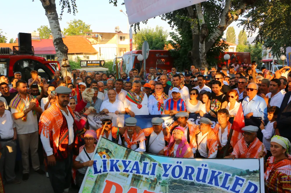  Kaş Gömbe yayla şenliklerinde insan seli