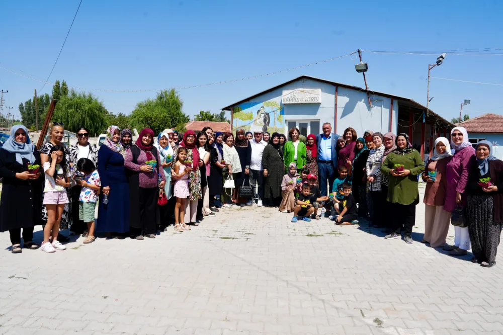 Başkan Ünlüce Çifteler’de  Kadınlarla Buluştu