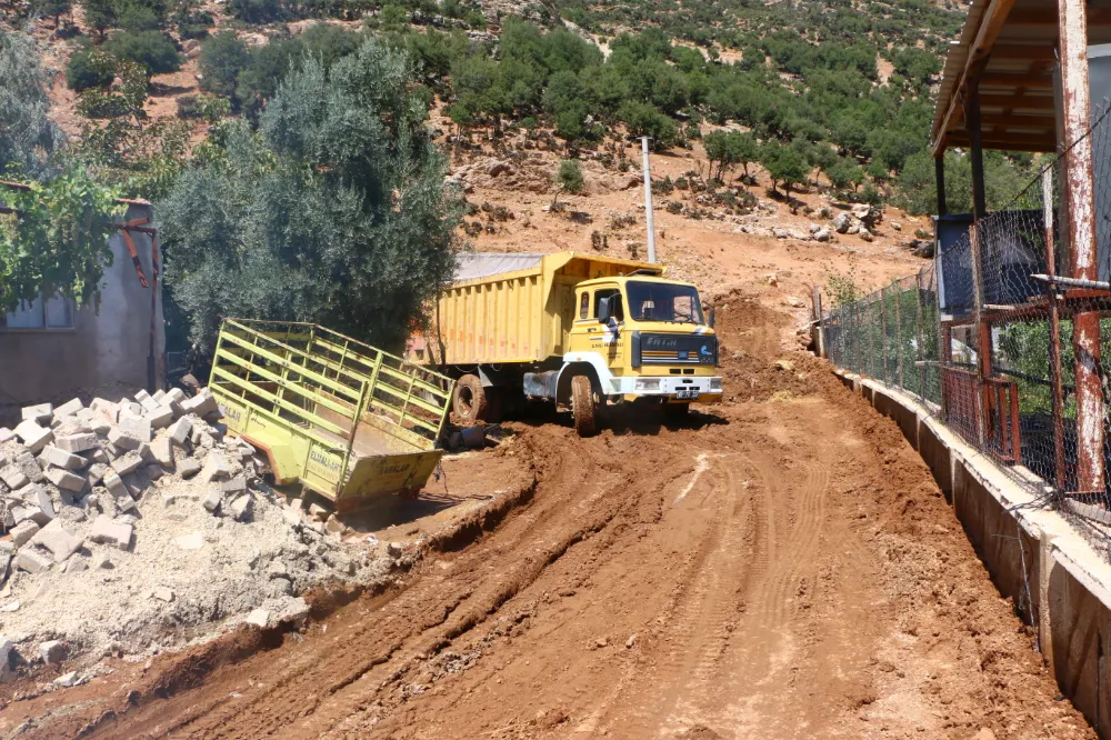 Antalya Büyükşehir afetzedeleri yalnız bırakmadı