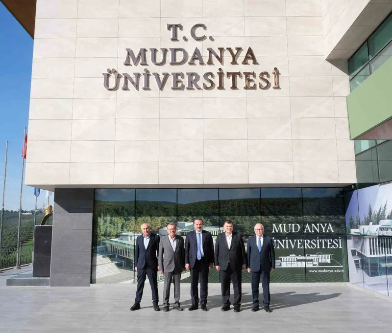 Faruk Çelik Mudanya Üniversitesi’nde gençlerle buluştu
