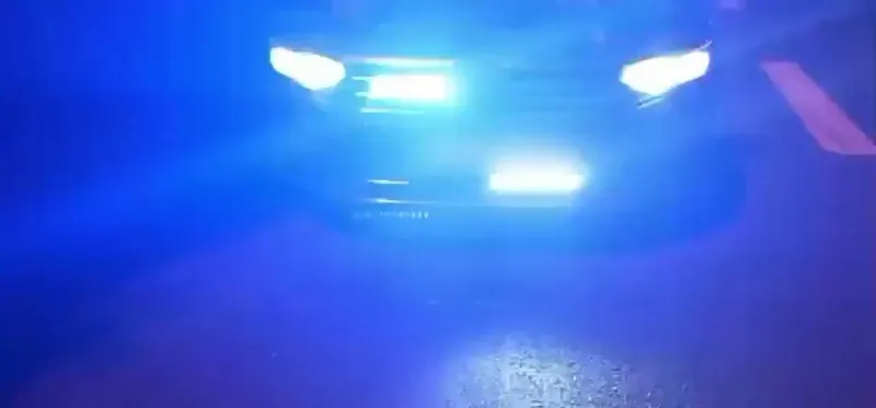 Çakarlı otomobil jandarmadan kaçamadı
