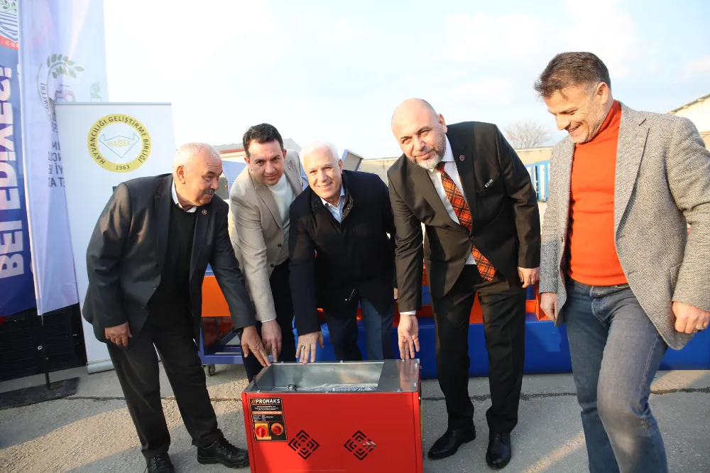 Büyükşehir’den kırsala ekipman desteği