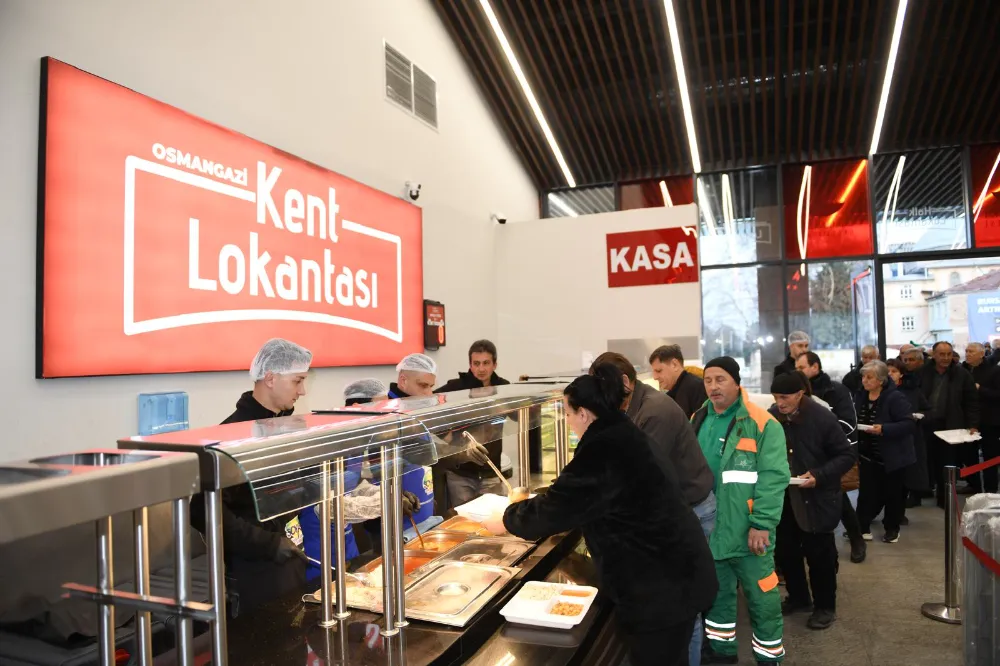 Osmangazi Belediyesi’nin iftar sofralarında Ramazan bereketi