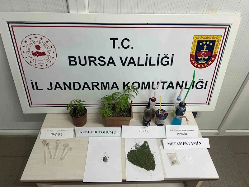Uyuşturucu partisine jandarma baskını: 8 gözaltı

