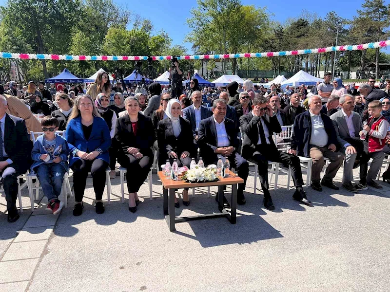 Esenler’de Anneler Günü’nde 