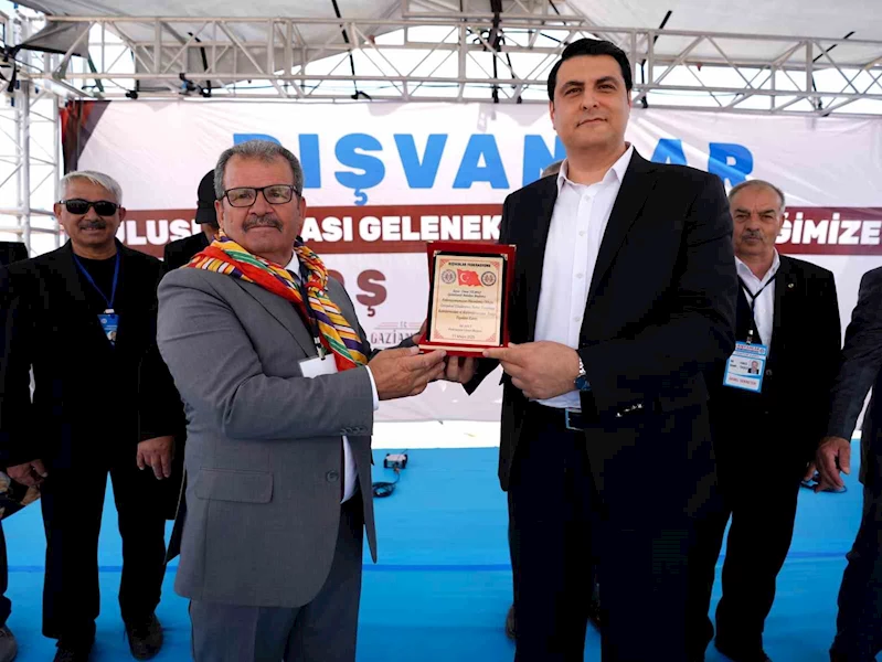 Başkan Yılmaz’a Rışvanlardan sevgi seli
