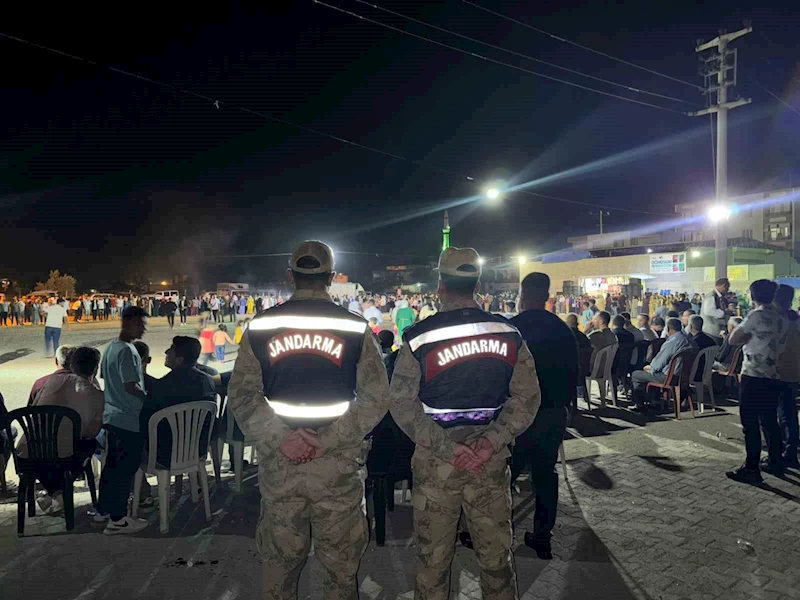 Jandarmadan düğün mesaisi
