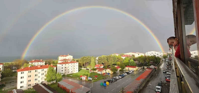 Tatvan semalarında gökkuşağı manzarası mest etti
