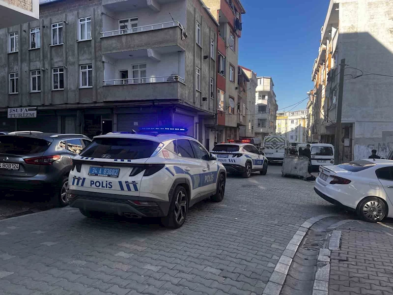 Esenyurt’ta sokakta oynarken servis aracının çarptığı çocuk ağır yaralandı
