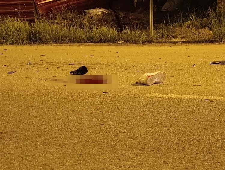 Otomobille kafa kafaya çarpışan motosiklet sürücüsü hayatını kaybetti
