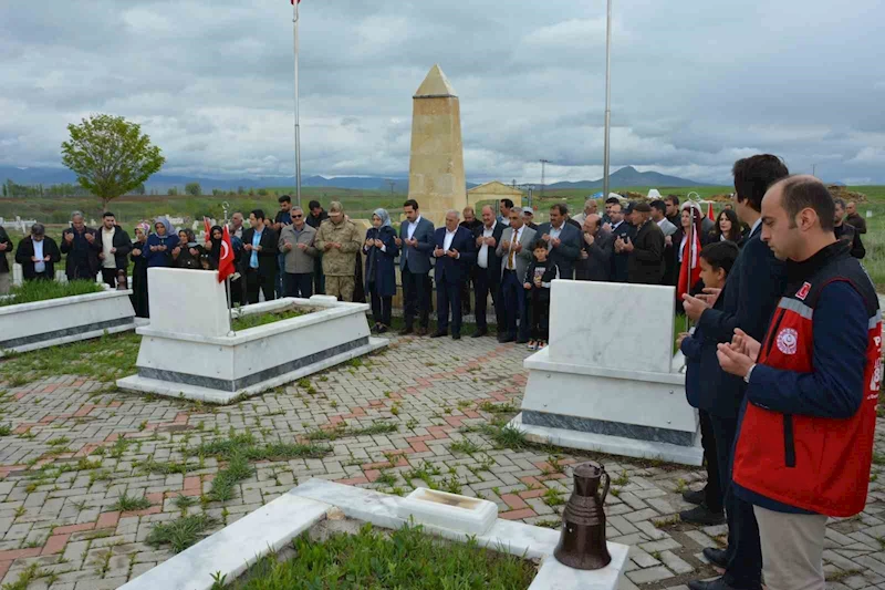 Edebük’de katledilen 9 vatandaş dualarla anıldı
