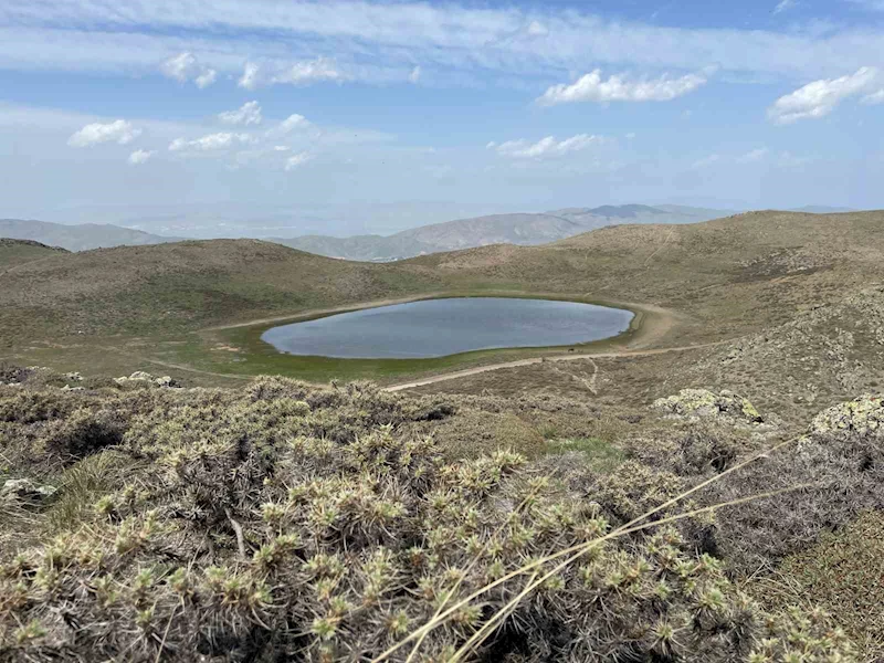 Hazar Baba Dağına bisikletle tırmandılar
