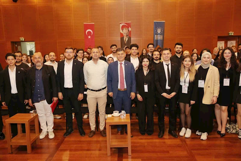 Doç. Dr. Ergül Halisçelik’ten gençlerle 