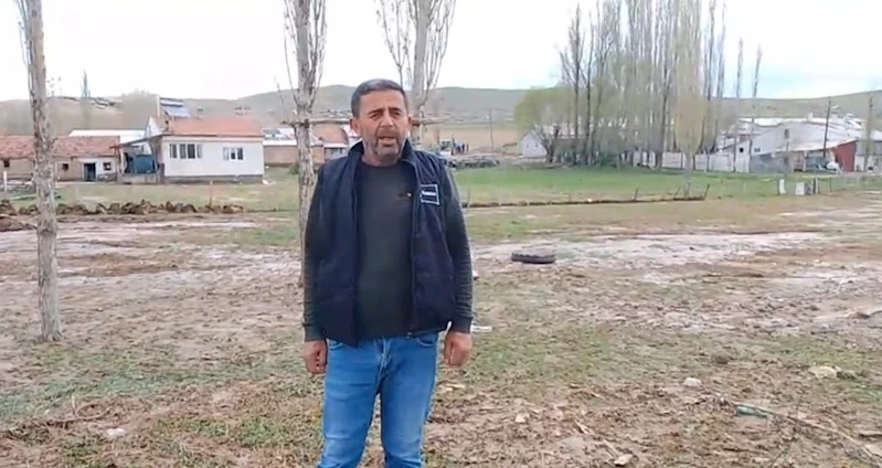 Sivas’ta sağanak ve dolu yağışı sonrası dere taştı
