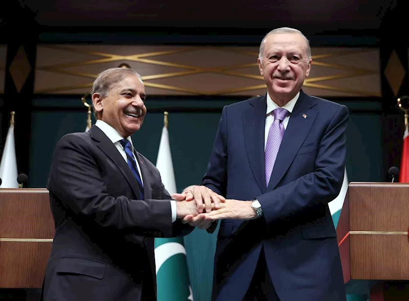 Pakistan Başbakanı Şerif’ten Cumhurbaşkanı Erdoğan’a teşekkür
