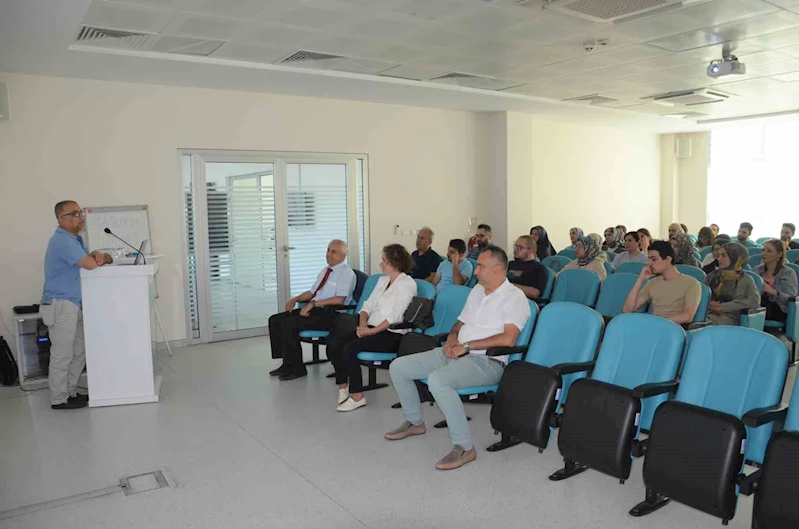 Sigara Bırakma Poliklinikleri’nde görev alacak personele eğitim verildi
