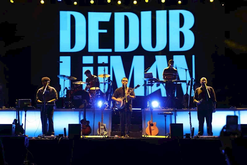 İnegöl’de festival heyecanı Dedublüman konseriyle zirveye ulaştı
