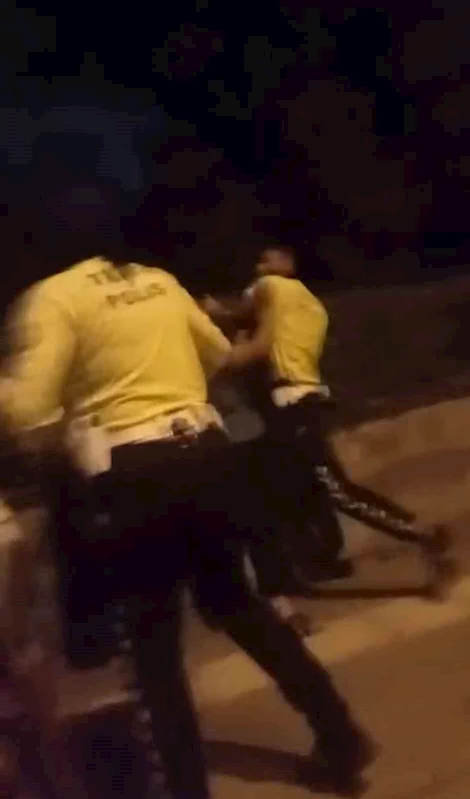 Ehliyetsiz sürücüye ceza kesildi, babası olay çıkardı
