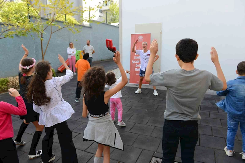 Nilüfer Belediyesi’nden engelli bireylere özel zumba etkinliği
